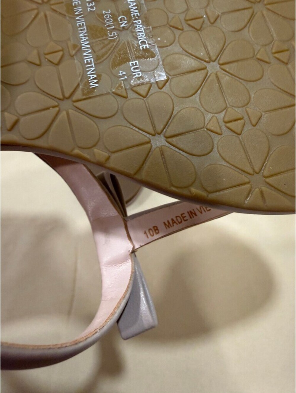 NEW Kate Spade New York Pink Patent Thong Peplum Sandals Women’s Size 10 - Picture 8 of 8
